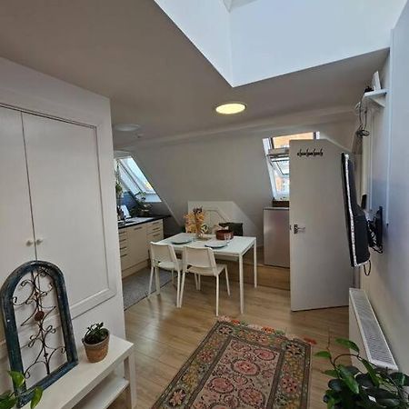 West Kensington Bright Flat Apartment Londra Exterior foto