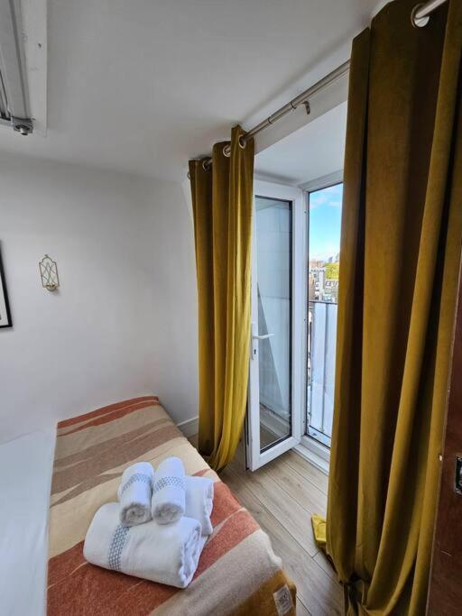 West Kensington Bright Flat Apartment Londra Exterior foto